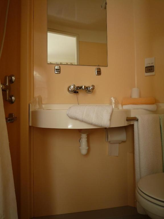 Hotel La Flamme Rouge Saint-Girons  Oda fotoğraf
